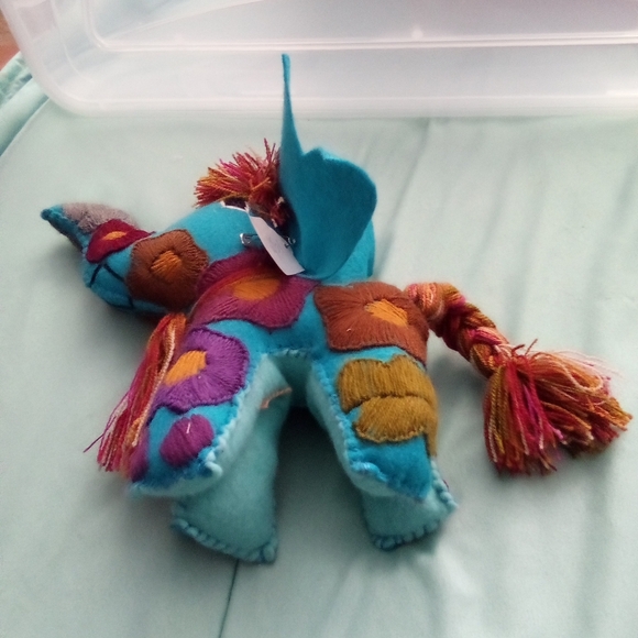 Stuff embroidery handmade elephant ( Box JK ) - Picture 5 of 5